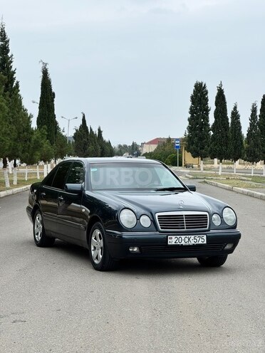 Mercedes E 200 1999, 320,000 km - 2.0 л - Gəncə