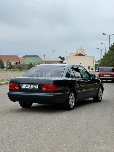 Mercedes E 200 1999, 320,000 km - 2.0 л - Gəncə
