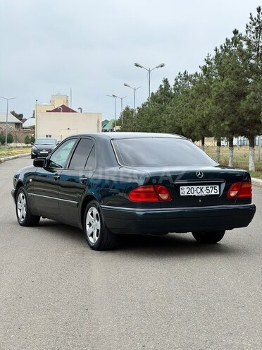 Mercedes E 200 1999, 320,000 km - 2.0 л - Gəncə