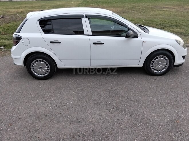 Opel Astra 2009, 303,108 km - 1.4 l - Gəncə