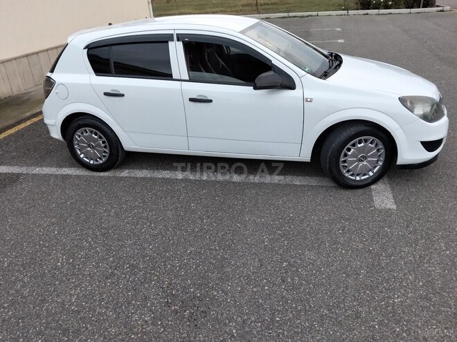 Opel Astra 2009, 303,108 km - 1.4 l - Gəncə