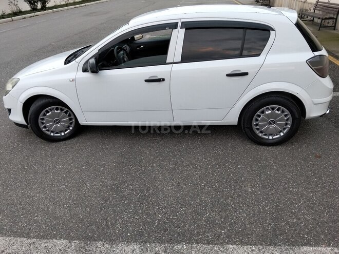 Opel Astra 2009, 303,108 km - 1.4 l - Gəncə