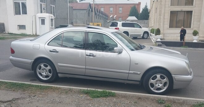 Mercedes E 200 1997, 435,000 km - 2.0 l - Gəncə