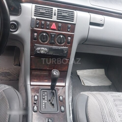 Mercedes E 200 1997, 435,000 km - 2.0 l - Gəncə
