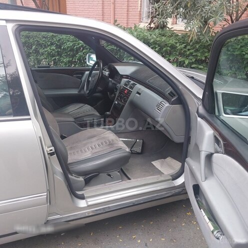 Mercedes E 200 1997, 435,000 km - 2.0 l - Gəncə