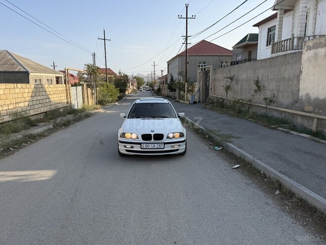BMW 318 1999, 298,000 km - 1.9 l - Bakı