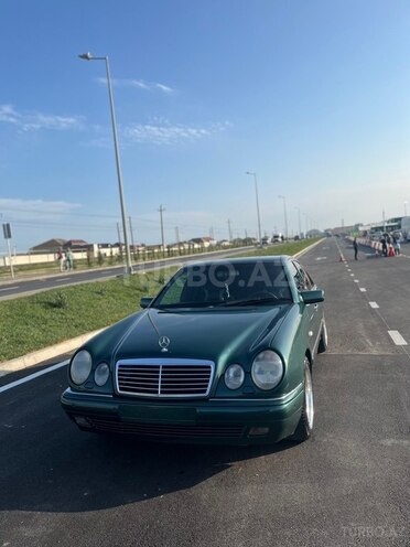 Mercedes E 200 1999, 318,000 km - 2.0 л - Bakı