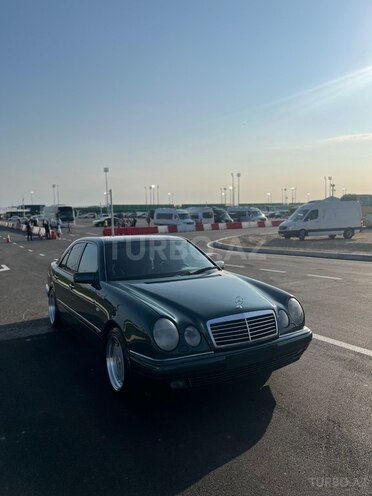 Mercedes E 200 1999, 318,000 km - 2.0 л - Bakı