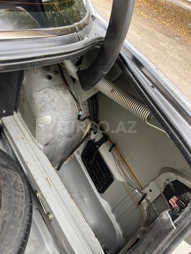 Mercedes E 240 1999, 450,000 km - 2.4 l - Beyləqan