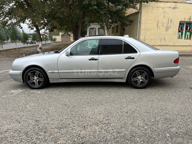 Mercedes E 240 1999, 450,000 km - 2.4 l - Beyləqan