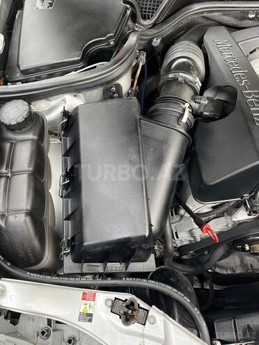 Mercedes E 240 1999, 450,000 km - 2.4 l - Beyləqan
