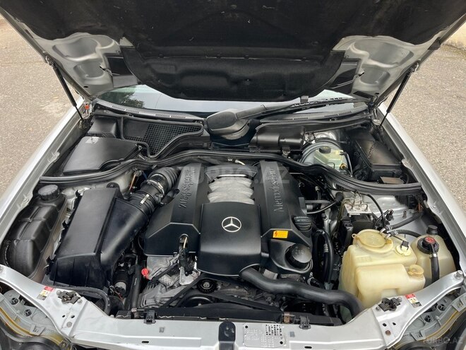 Mercedes E 240 1999, 450,000 km - 2.4 l - Beyləqan