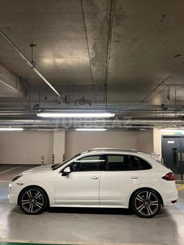 Porsche Cayenne Turbo S 2012, 142,400 km - 4.8 l - Bakı