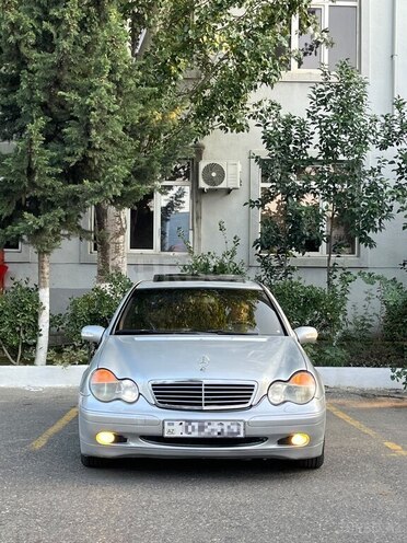 Mercedes C 240 2001, 254,125 km - 2.6 л - Bakı