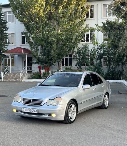 Mercedes C 240 2001, 254,125 km - 2.6 л - Bakı