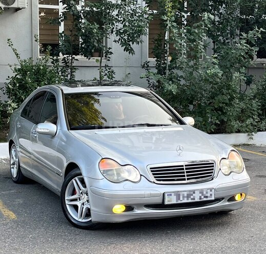 Mercedes C 240 2001, 254,125 km - 2.6 л - Bakı