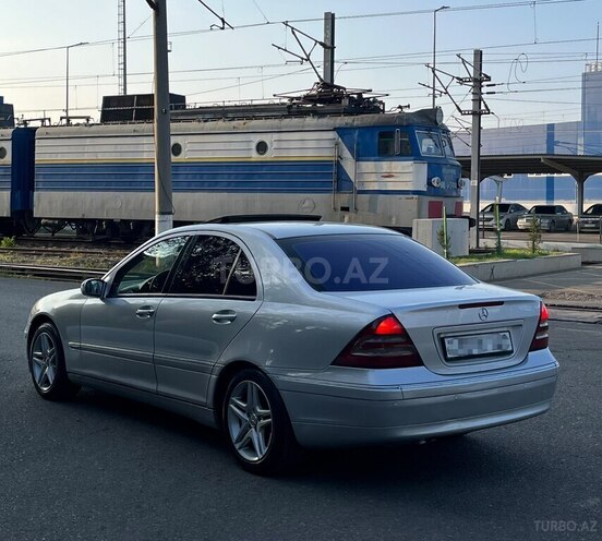 Mercedes C 240 2001, 254,125 km - 2.6 л - Bakı