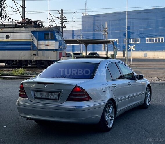 Mercedes C 240 2001, 254,125 km - 2.6 л - Bakı