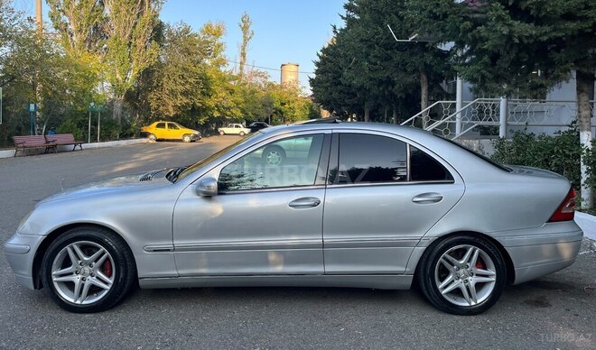 Mercedes C 240 2001, 254,125 km - 2.6 л - Bakı