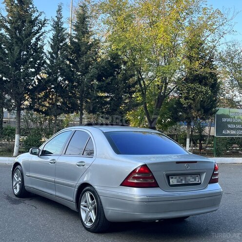 Mercedes C 240 2001, 254,125 km - 2.6 л - Bakı