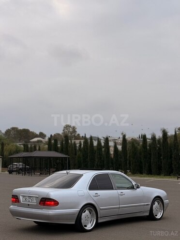 Mercedes E 240 2000, 259,000 km - 2.4 l - Gəncə