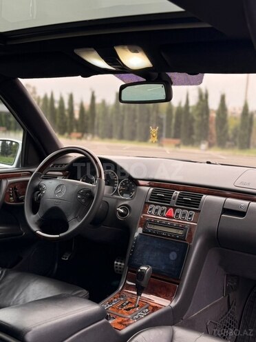 Mercedes E 240 2000, 259,000 km - 2.4 l - Gəncə