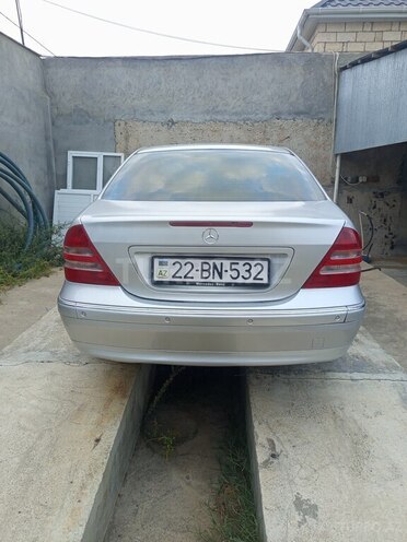Mercedes C 240 2000, 300,000 km - 2.6 л - Goranboy