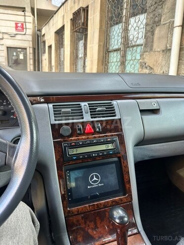 Mercedes E 240 2002, 381,000 km - 2.6 l - Bakı