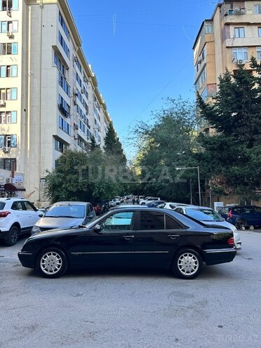Mercedes E 240 2002, 381,000 km - 2.6 l - Bakı
