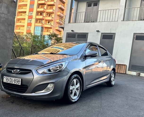 Hyundai Accent 2013, 105,800 km - 1.4 l - Bakı