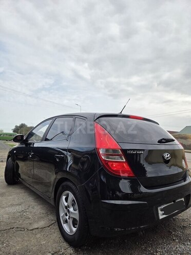 Hyundai i30 2007, 398,600 km - 1.6 л - Şirvan