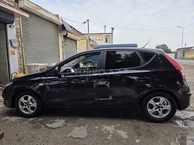 Hyundai i30 2007, 398,600 km - 1.6 л - Şirvan