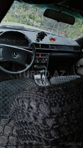 Mercedes 190 1987, 585,005 km - 2.5 l - Masallı