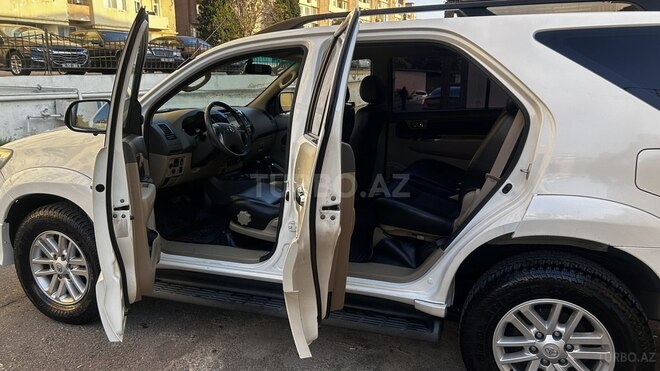 Toyota Fortuner 2013, 131,500 km - 2.7 л - Bakı