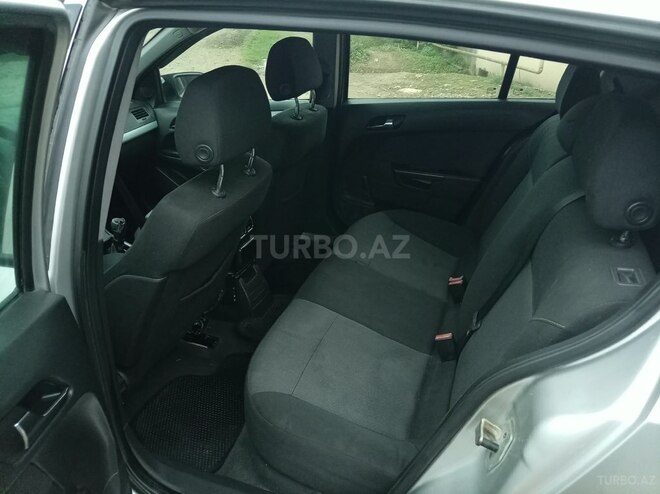 Opel Astra 2006, 331,840 km - 1.4 l - Beyləqan