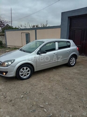 Opel Astra 2006, 331,840 km - 1.4 l - Beyləqan