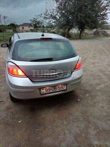 Opel Astra 2006, 331,840 km - 1.4 l - Beyləqan