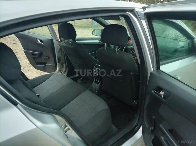 Opel Astra 2006, 331,840 km - 1.4 l - Beyləqan