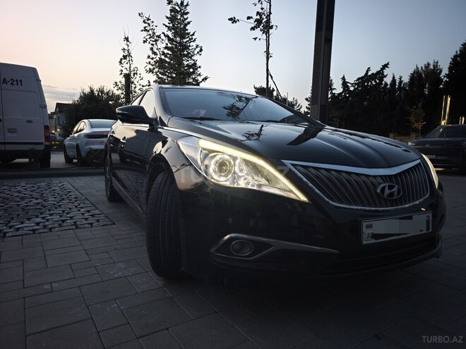 Hyundai Grandeur 2015, 220,102 km - 2.2 л - Bakı