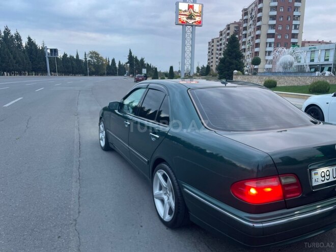 Mercedes E 240 2000, 300,000 km - 2.6 l - Mingəçevir