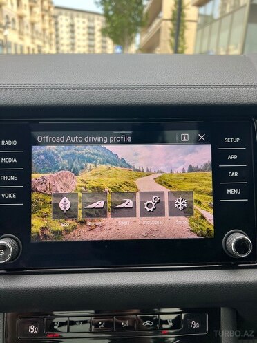 Skoda Kodiaq 2022, 59,500 km - 2.0 л - Bakı
