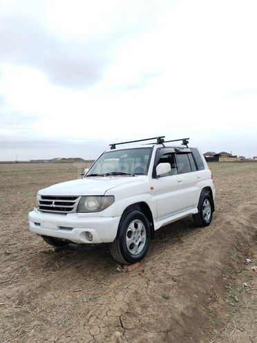 Mitsubishi Pajero io 2000, 450,000 km - 2.0 л - Cəlilabad