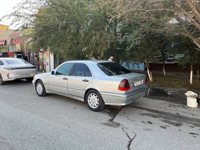 Mercedes C 200 1999, 250,000 km - 2.0 l - Sumqayıt