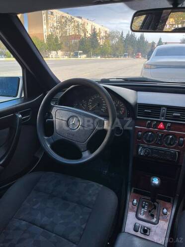 Mercedes C 200 1999, 250,000 km - 2.0 l - Sumqayıt