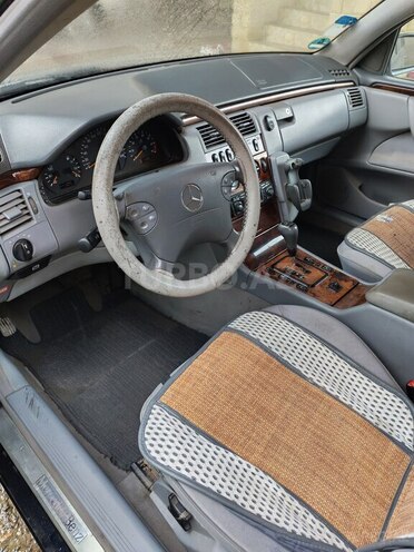 Mercedes E 240 1999, 360,000 km - 2.4 л - Bakı