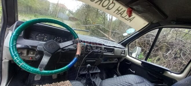 GAZ  2000, 427,946 km - 2.4 l - Qusar