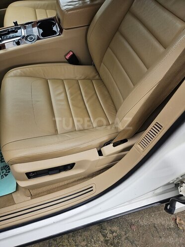 Volkswagen Touareg 2009, 270,000 km - 3.6 l - Şabran