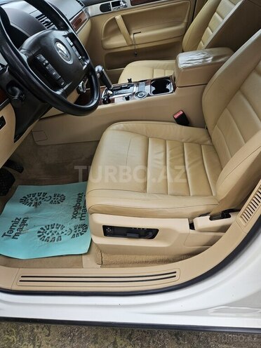 Volkswagen Touareg 2009, 270,000 km - 3.6 l - Şabran