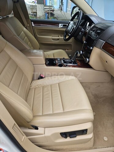 Volkswagen Touareg 2009, 270,000 km - 3.6 l - Şabran