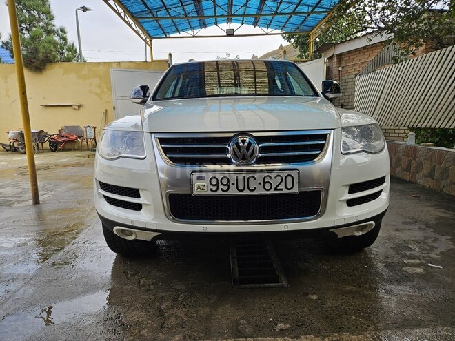 Volkswagen Touareg 2009, 270,000 km - 3.6 l - Şabran